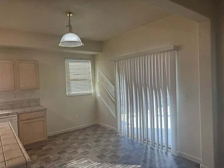 207 Harkin Cir — Photo 9