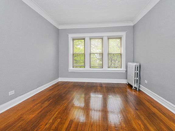 3rd image of 7556 S Calumet Ave #328-3
