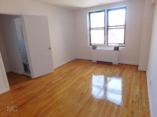 Rented by MQ Realty LLC | media 6