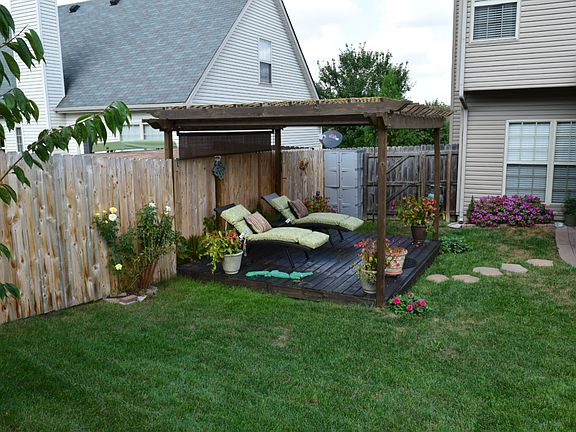5th image of 301 Timothy Dr