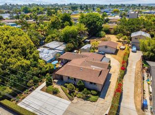1565 Chestnut Ave, Carlsbad, CA 92008