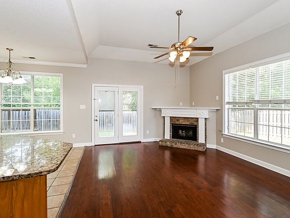4th image of 8120 Woodson Dr