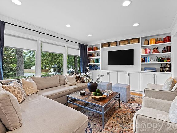 5th image of 4801 Fairheath Rd