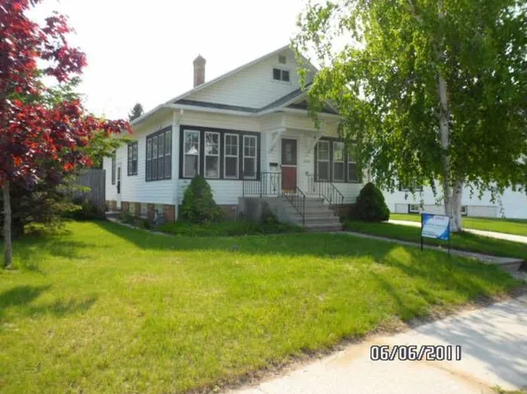1434 Hawthorne Ave, Two Rivers, WI 54241