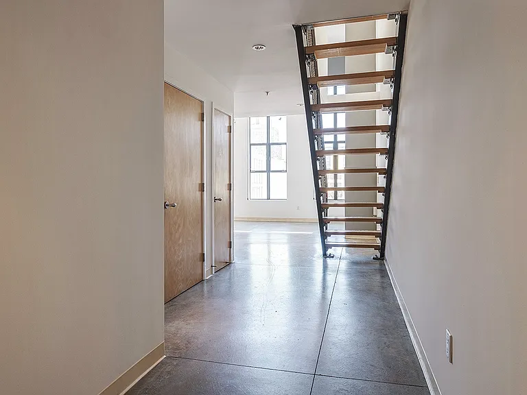 1233 Howard St #3C — Photo 13