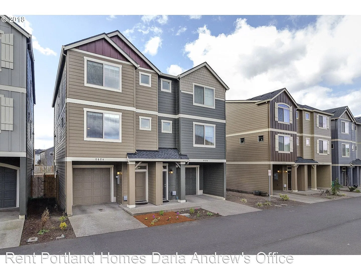 2524 Carson Loop photo 1