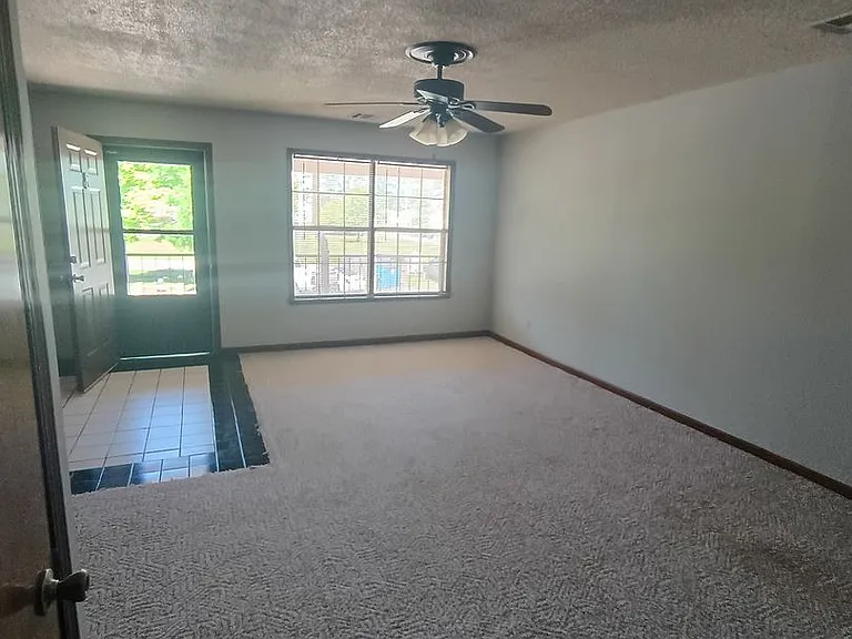 1400 Jacobs Ave — Photo 3
