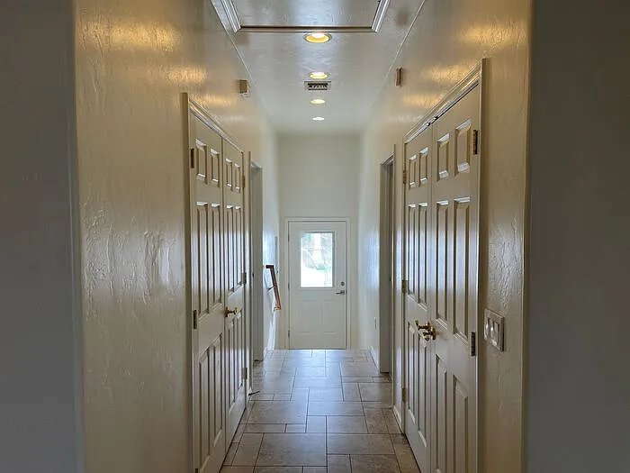 1046 N 4th Ave #2 — Photo 17