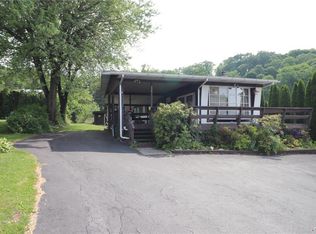 420 S Walnut St, Slatington, PA 18080