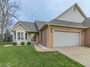 14 Aspen Ct, Bloomington, IL
