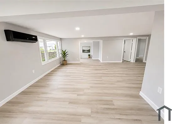 2504 Collier St — Photo 5