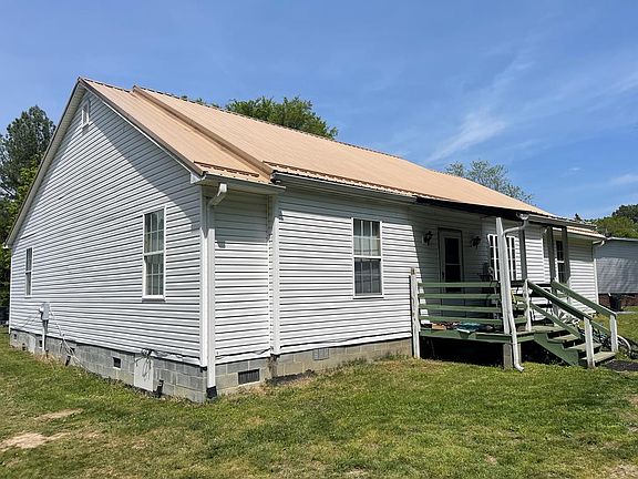 2nd image of 1099 Green Level Rd