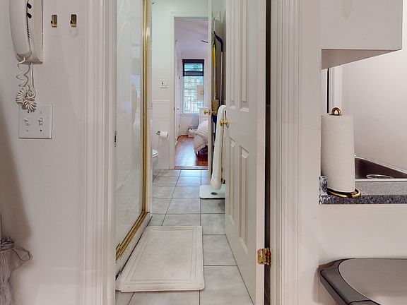 2nd image of 220 E 84th St APT 4D