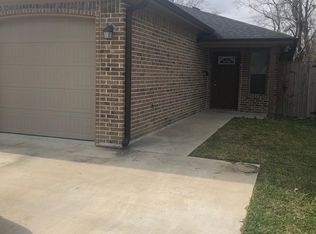 3300 Avenue E #B, Nederland, TX 77627