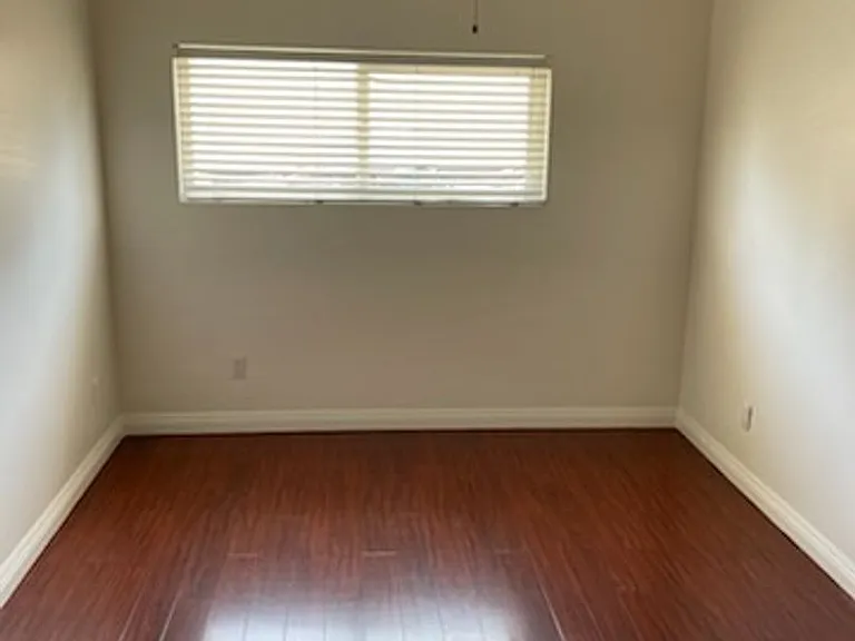 Apt 7222 Whittier — Photo 16