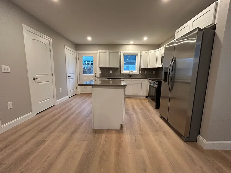 7 Maple St #1 — Photo 3