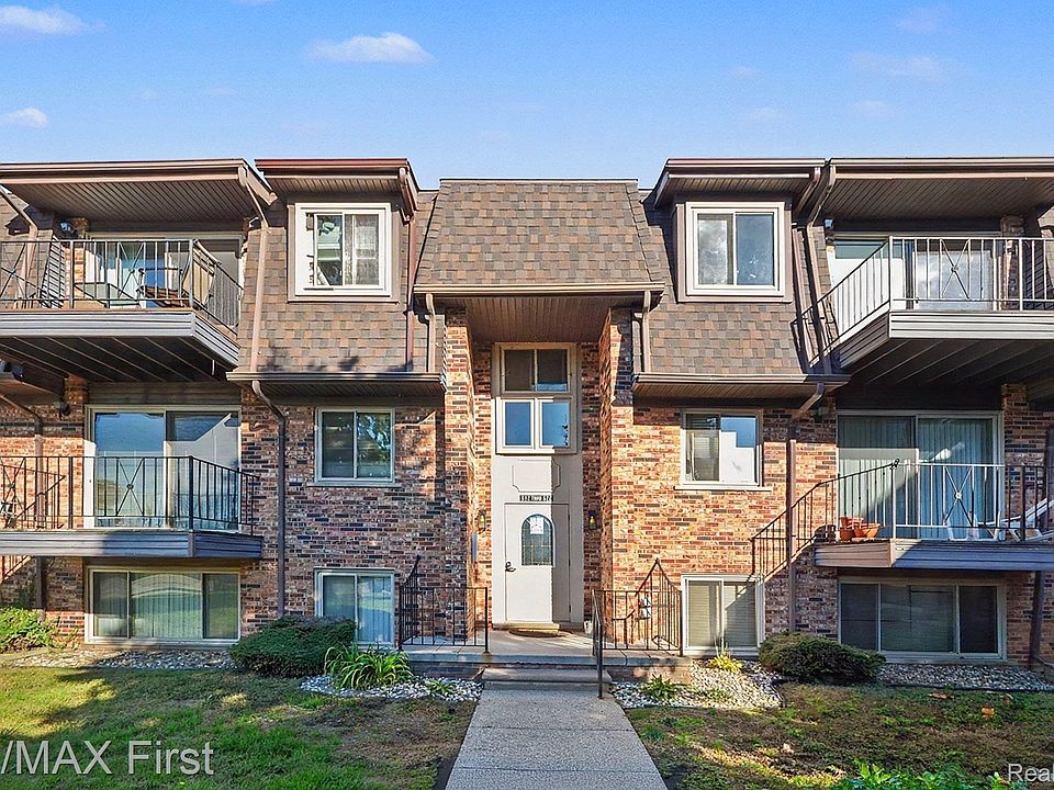 519 Riviera Dr, photo 2