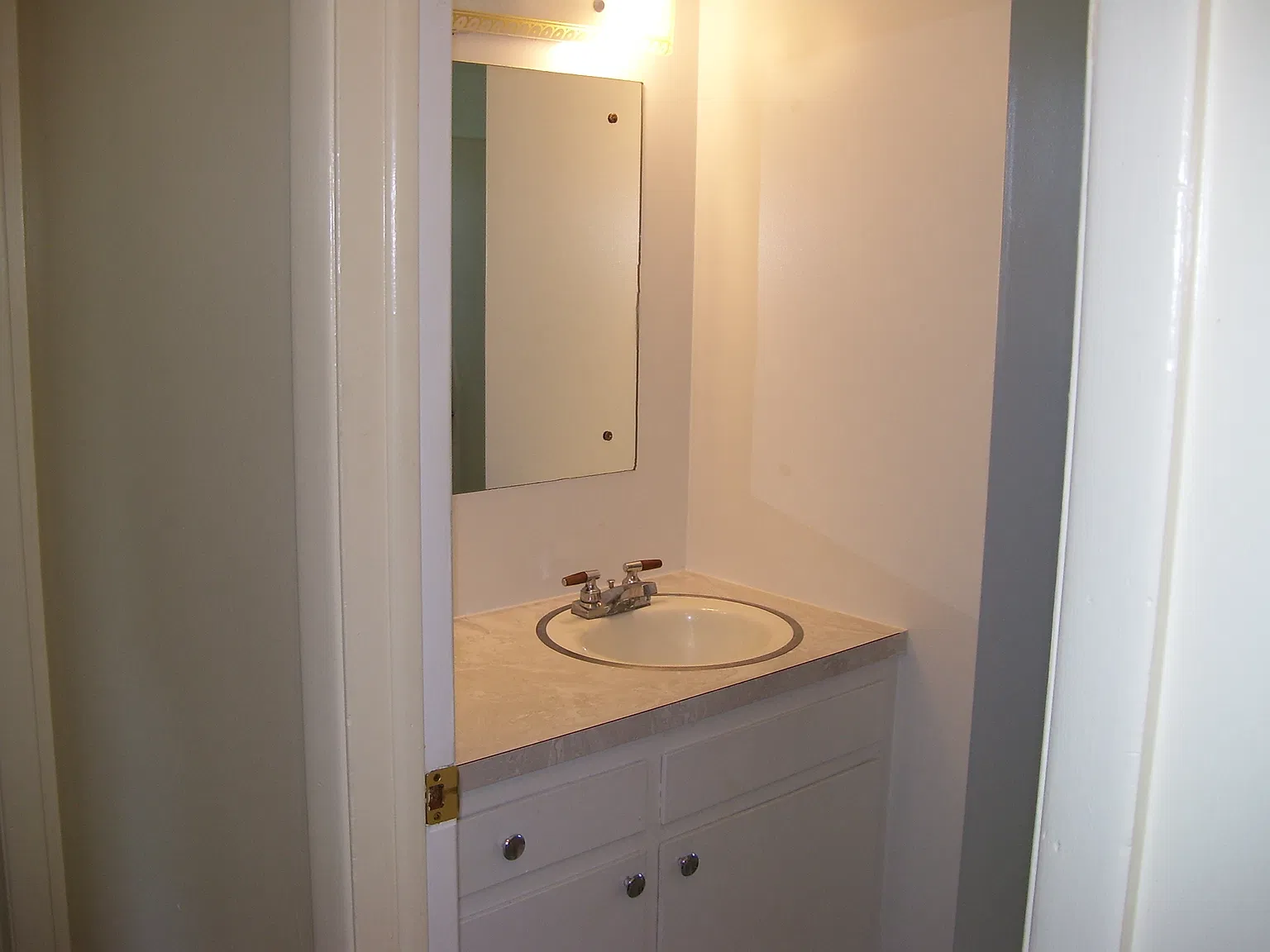 2 bed, 1.5 bath, 1050 sqft, $1,250 — Photo 3