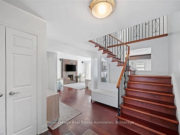 1550 Woodeden Dr #UPPER — Photo 3