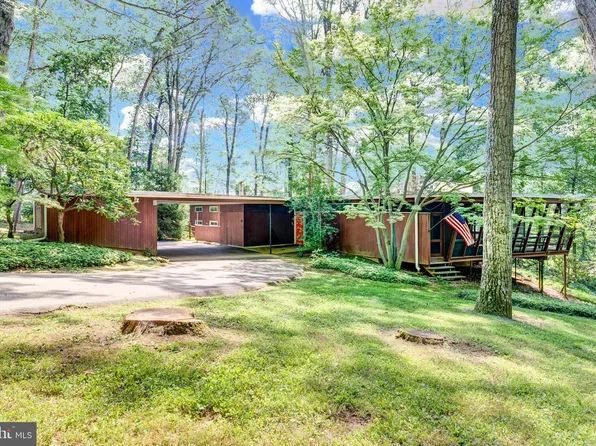 819 Hughes Shop Rd, Westminster, MD 21158