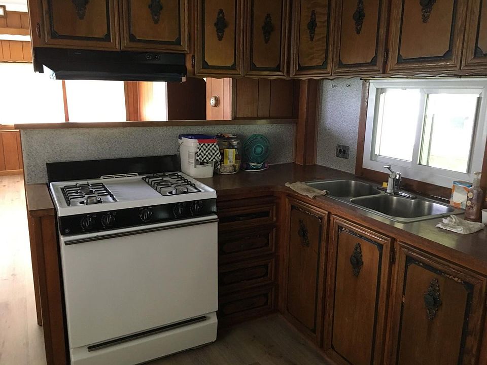 2nd image of 784 Mount Olivet Rd