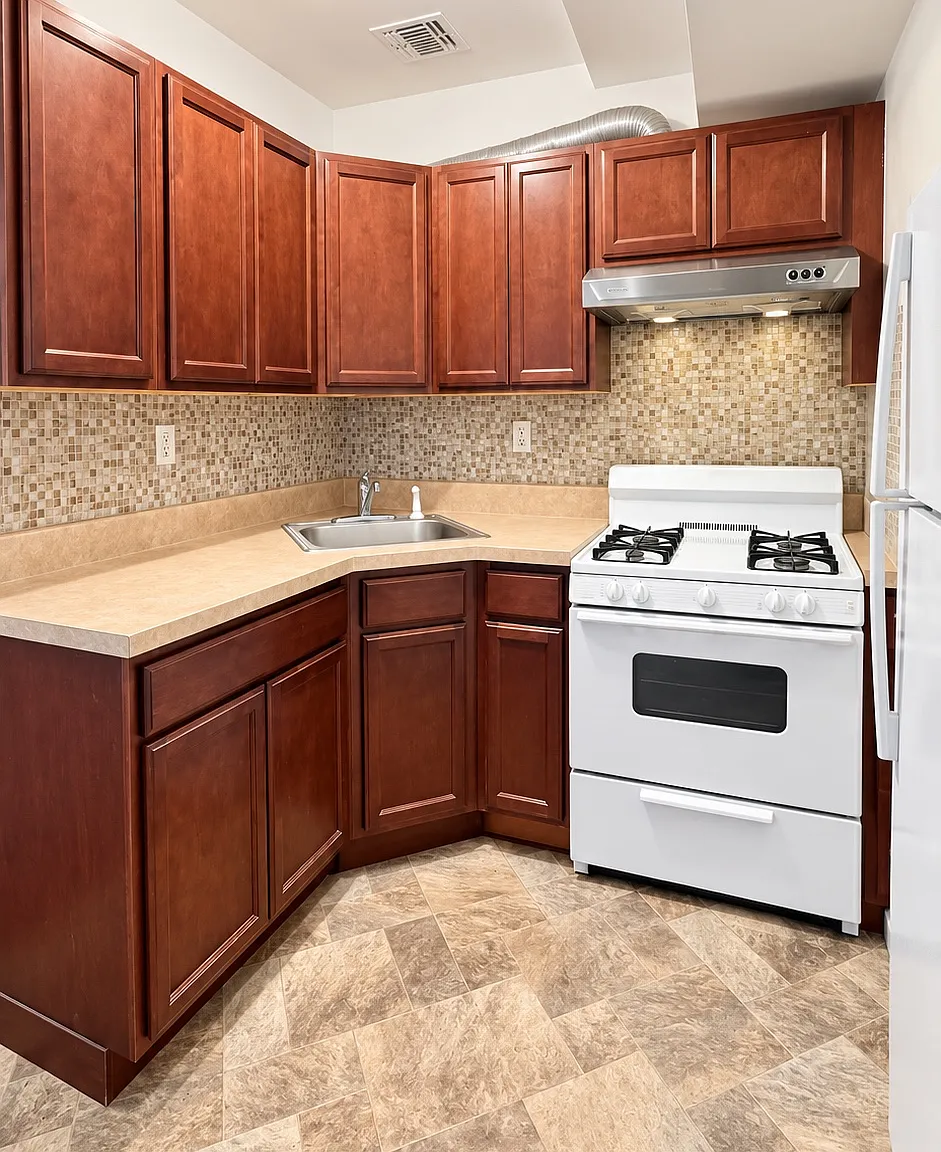 1 bed, 350 sqft, $1,500 — Photo 1