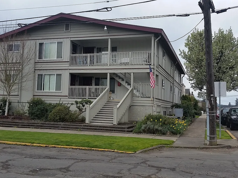 Town & Country Apartments