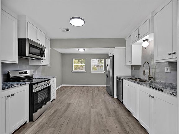 4th image of 7 NW 29th St