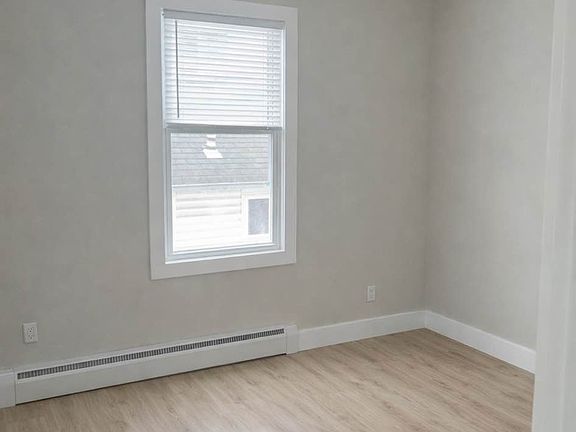 4th image of 50 Gordon St Floor 2