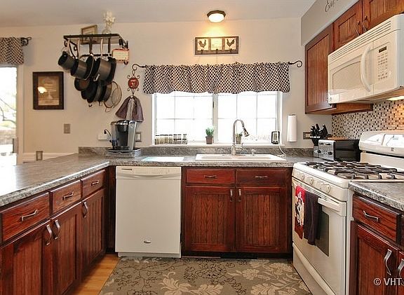 4th image of 1782 College Green Dr #1782
