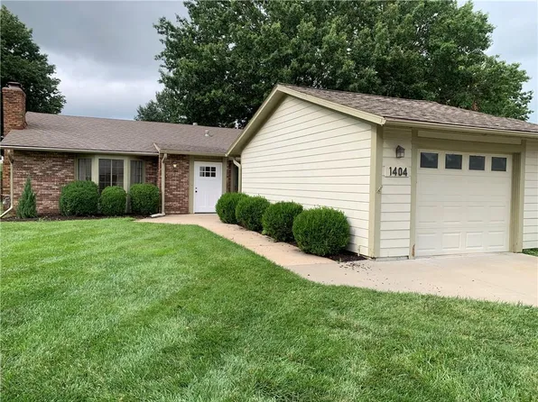 1404 W Stone Blvd, Lees Summit, MO 64083