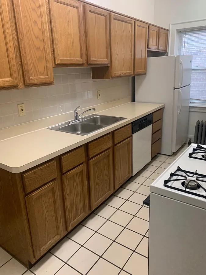 The Crestview — Photo 4