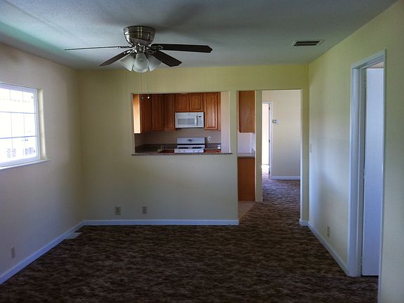 3rd image of 40 Hacienda Dr