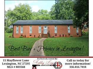11 Mayflower Ln, Lexington, NC 27295