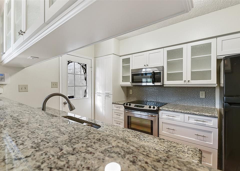 1st image of 979 Memorial Village Dr #48
