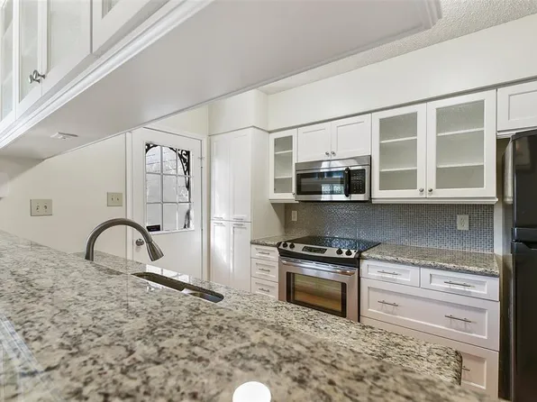 979 Memorial Village Dr #48, Houston, TX 77024