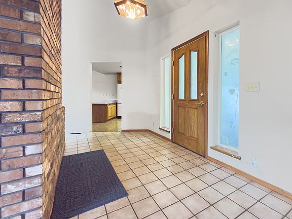 3rd image of 17264 Mountain Dr