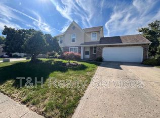 860 Sable Ridge Dr, Greenwood, IN 46142