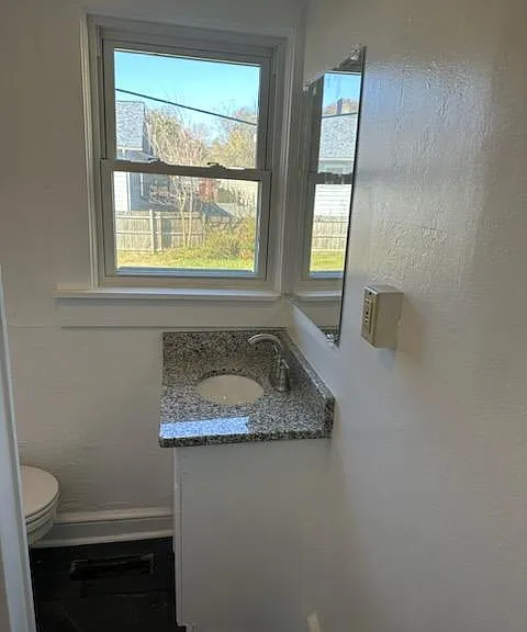 947 Hill St — Photo 16
