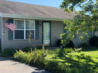 5708 Pierce Ln, South Beloit, IL 61080