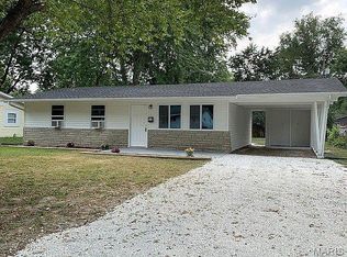 17 Drexel Dr, Cahokia, IL