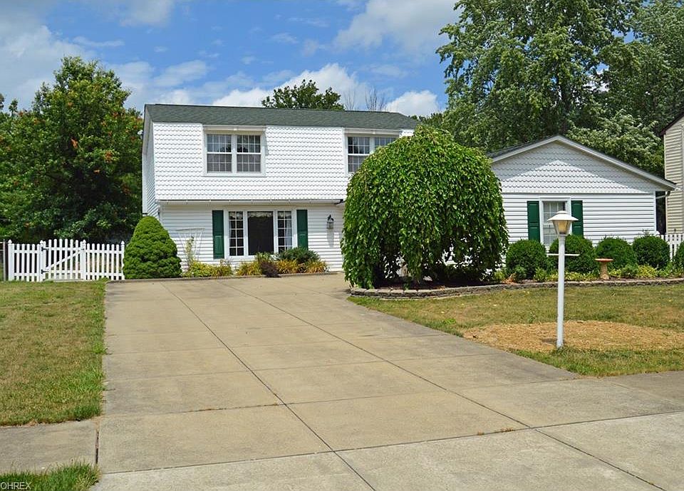 1st image of 26430 Kingswood Dr