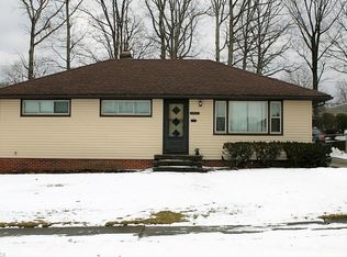 2927 Jeanne Dr, Parma, OH