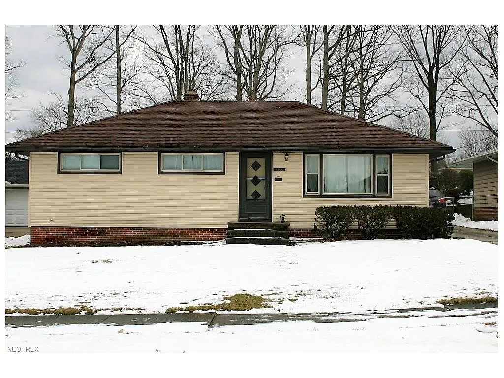2927 Jeanne Dr photo 1