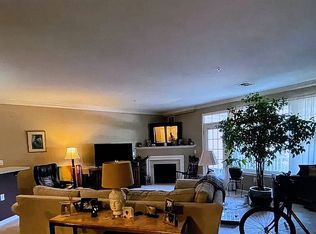 213 Masterson Ct, Trenton, NJ 08618