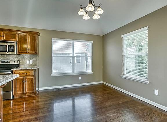 5th image of 8422 N Elmwood Ave