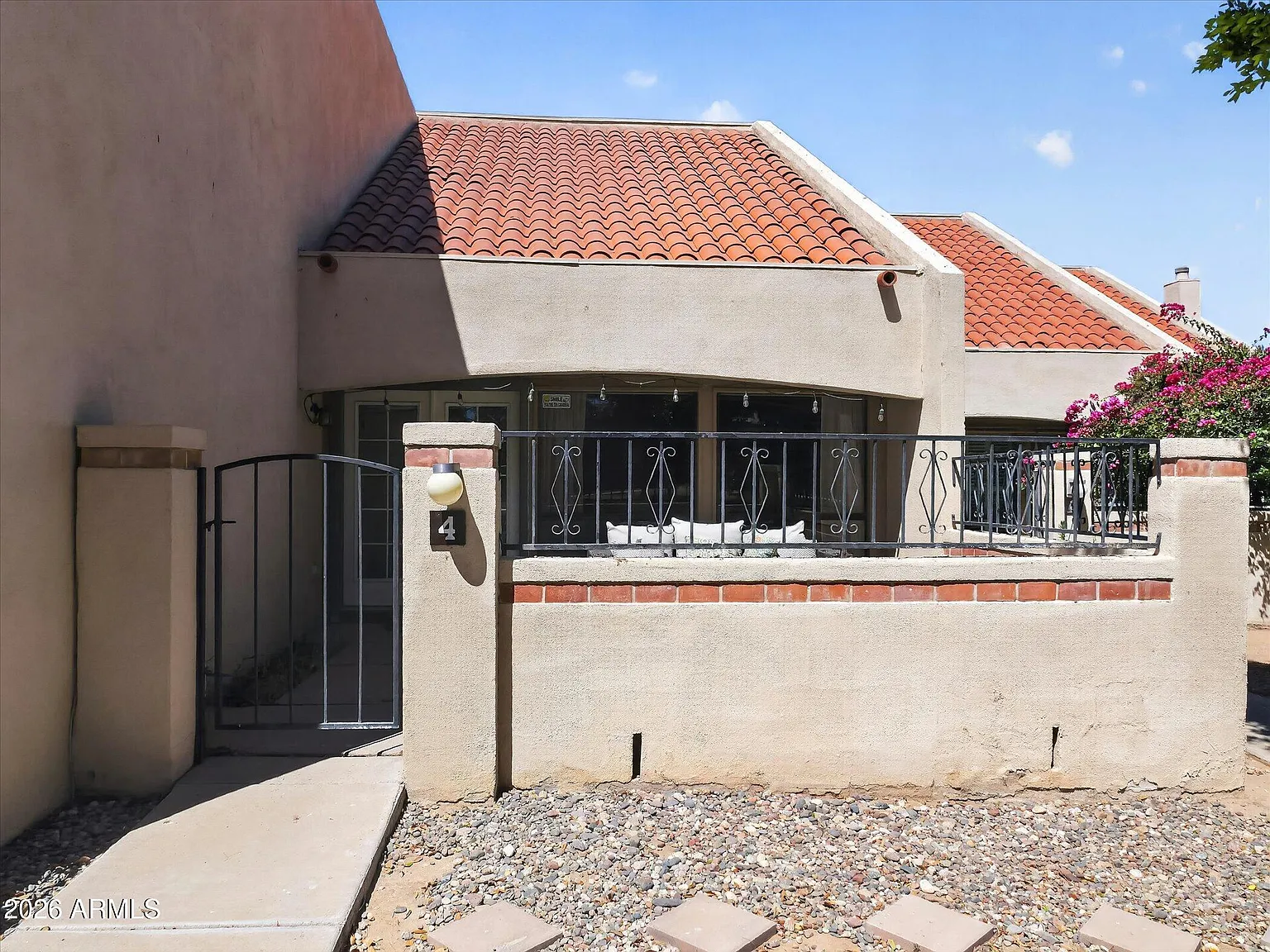 2 bed, 1.5 bath, 1498 sqft, $2,000 — Photo 4