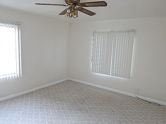 3rd image of 8454 Drayer Ln