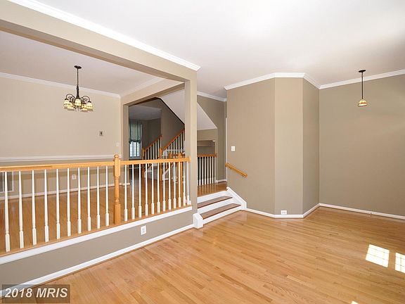 3rd image of 9626 Potters Hill Cir