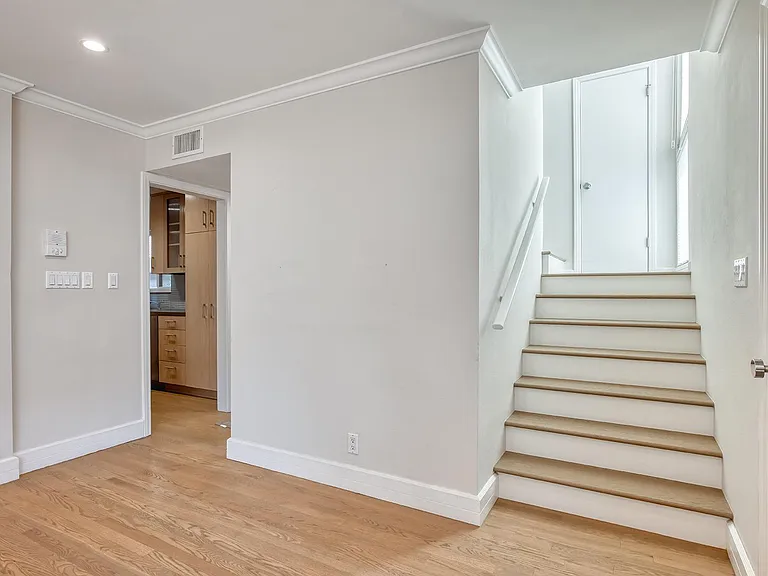 1342 Stanford St #7 — Photo 7